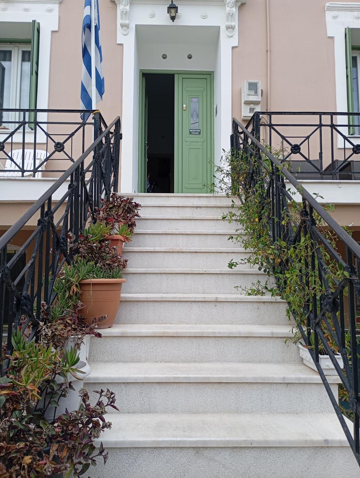 Hotel Pyrgos Sofokleous Mytilíni Esterno foto